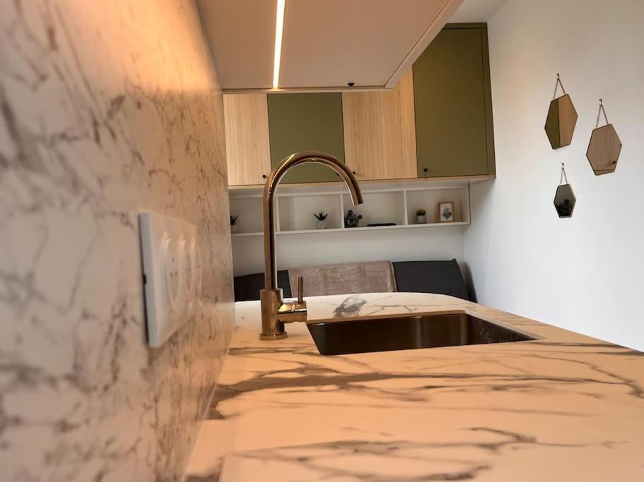 Studio Melun Peaceful Area 5 Min To Train Station Extérieur photo
